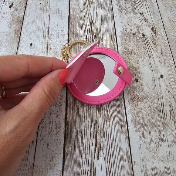Benefit Keychain Mirror Pink - Picture 3 of 3
